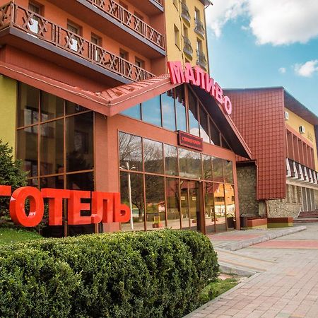 Malyvo Hotel Deliatyn ภายนอก รูปภาพ