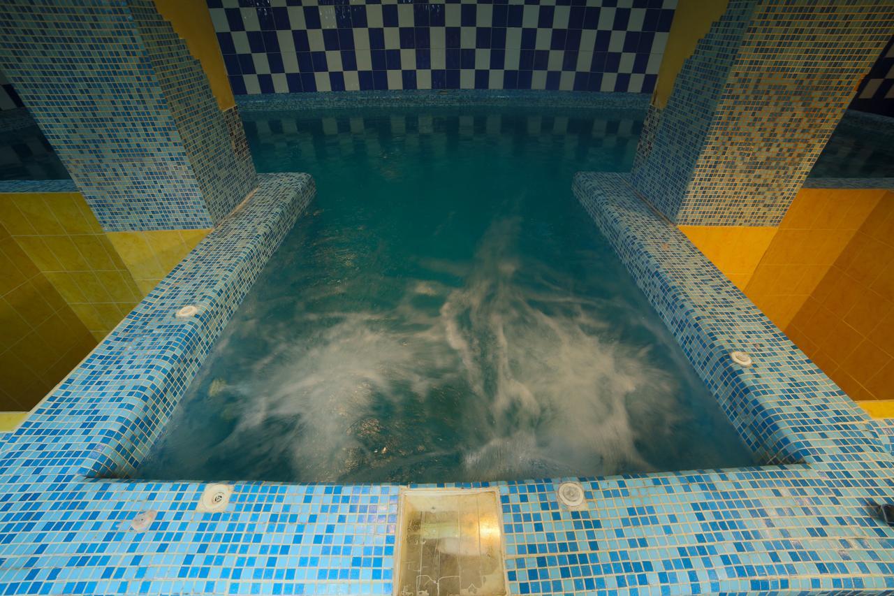 Malyvo Hotel Deliatyn ภายนอก รูปภาพ