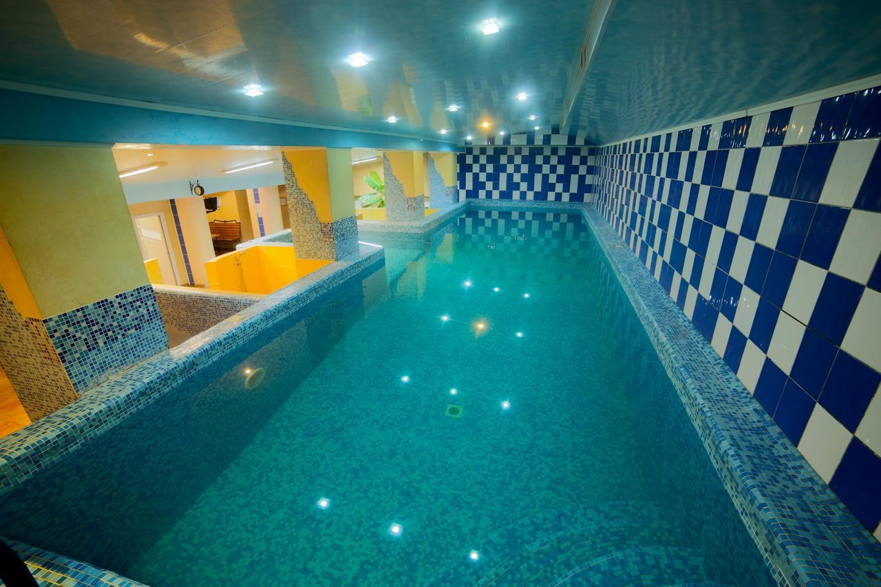 Malyvo Hotel Deliatyn ภายนอก รูปภาพ