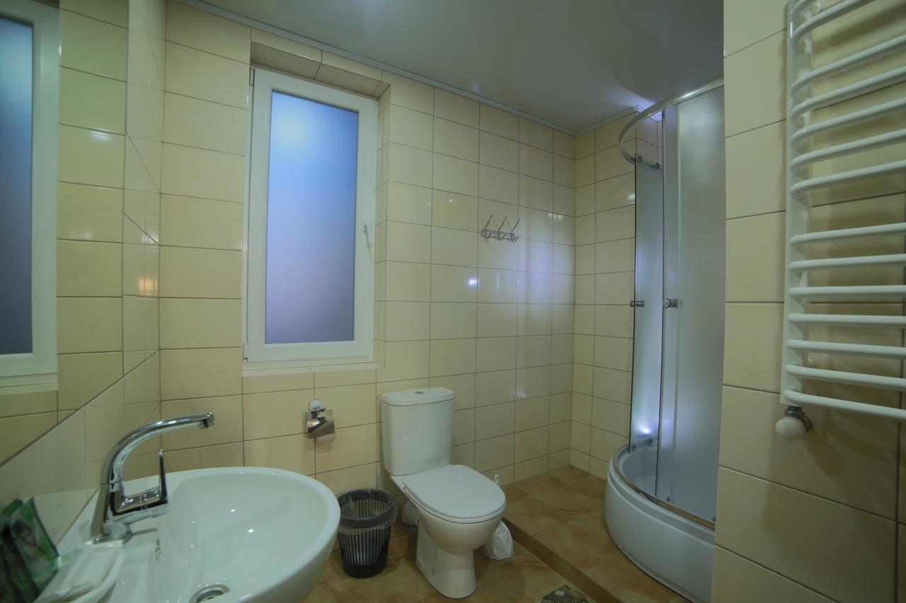 Malyvo Hotel Deliatyn ภายนอก รูปภาพ