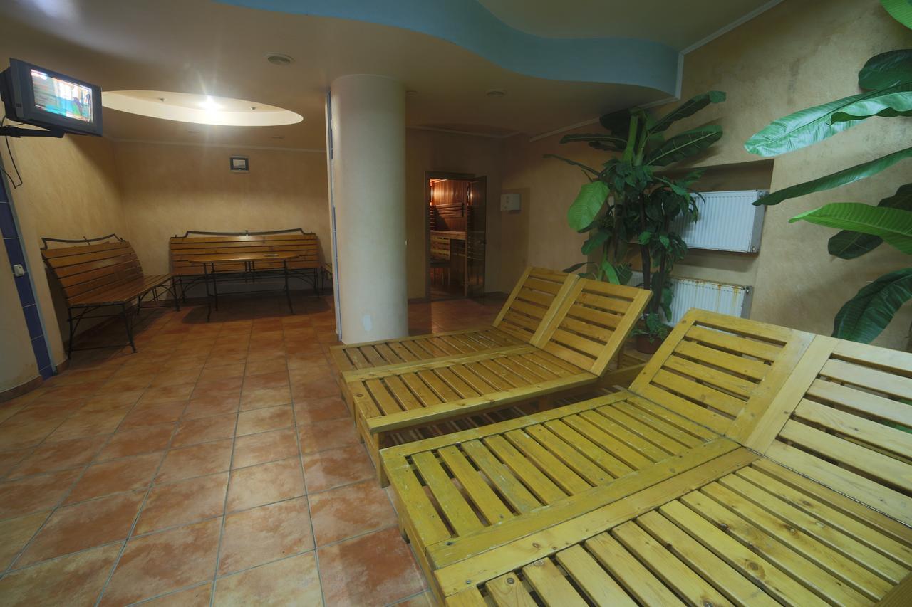 Malyvo Hotel Deliatyn ภายนอก รูปภาพ