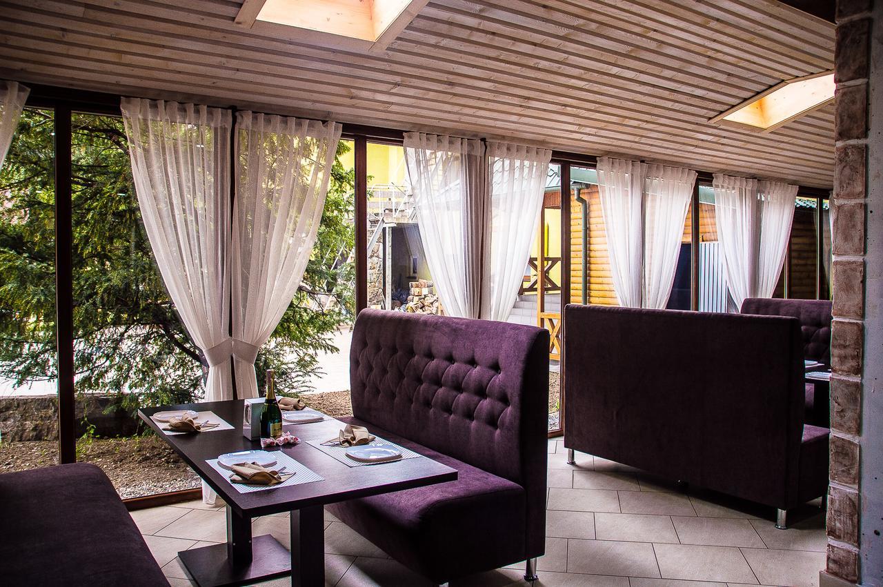 Malyvo Hotel Deliatyn ภายนอก รูปภาพ